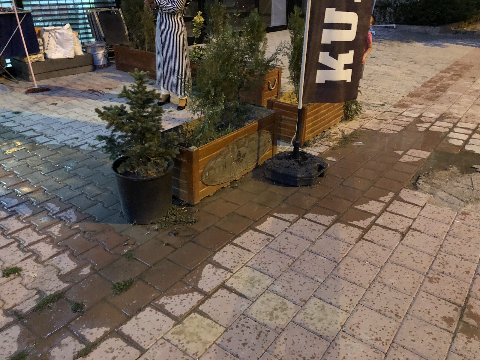 Emel Bayan Kuaför Salonu
