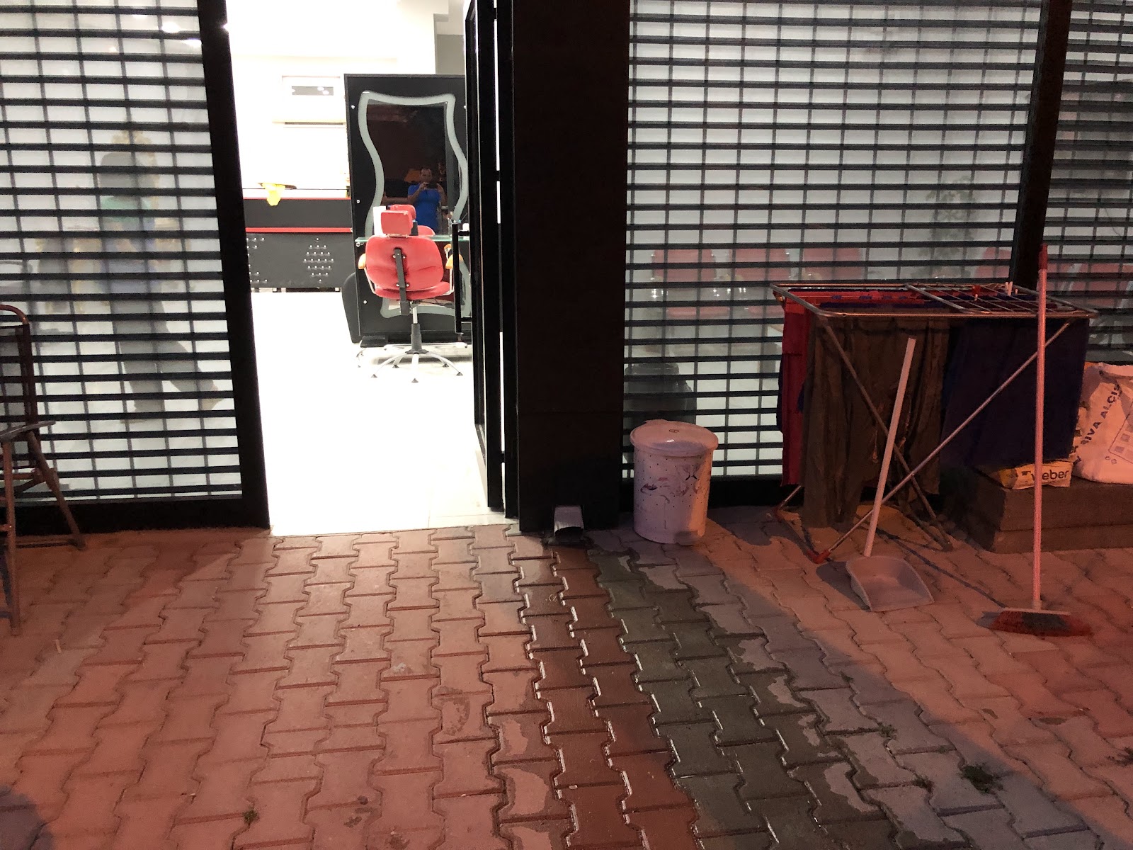 Emel Bayan Kuaför Salonu
