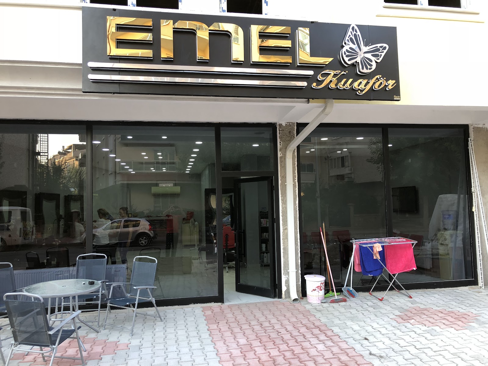 Emel Bayan Kuaför Salonu