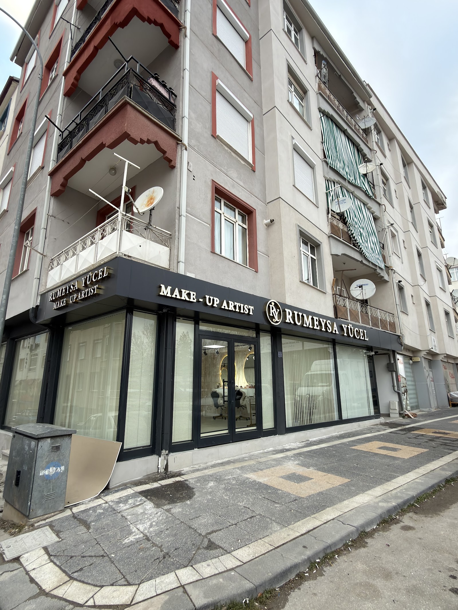 Make-Up Artist Rumeysa Yücel kır düğünü mekanı — Merkez