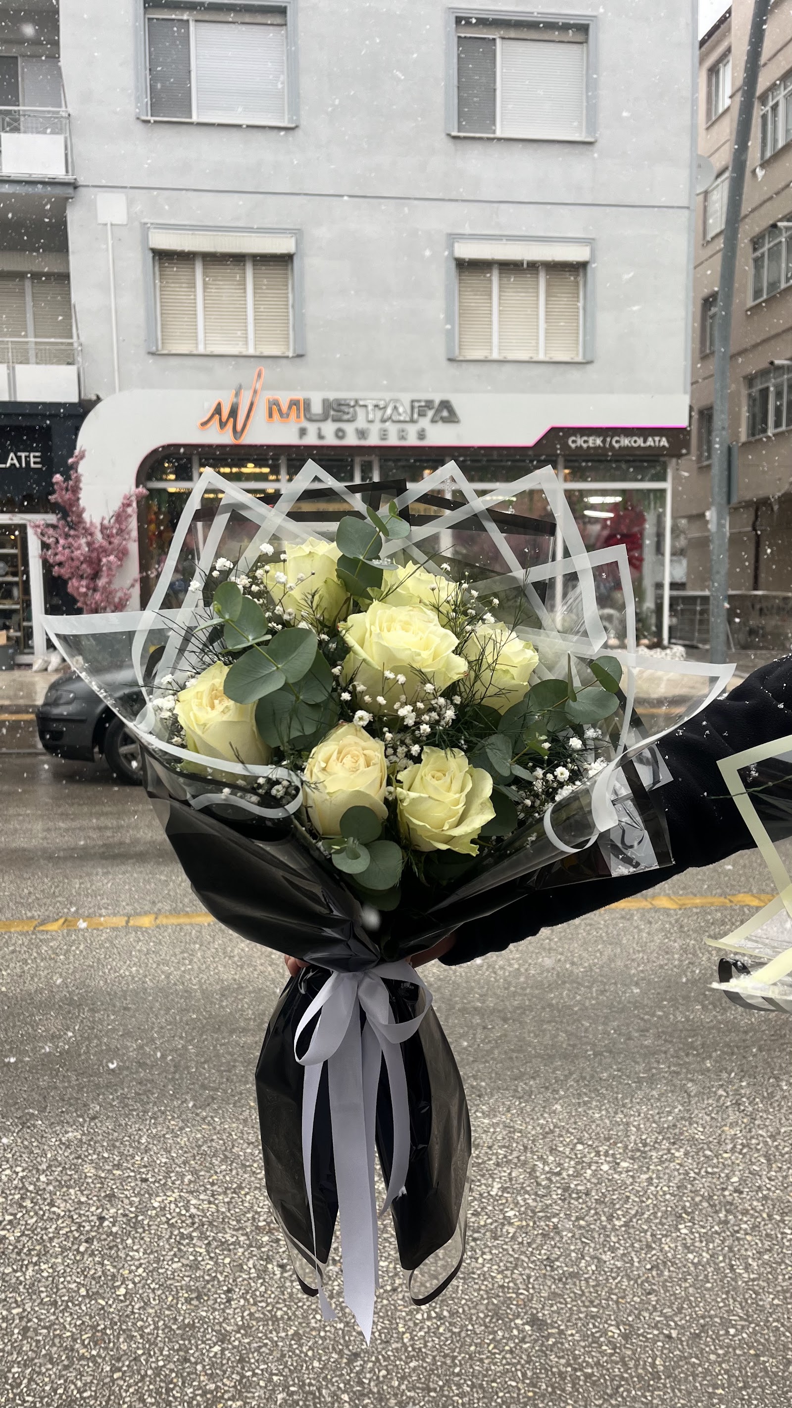 Mustafa Flowers Çiçek ve Çikolata