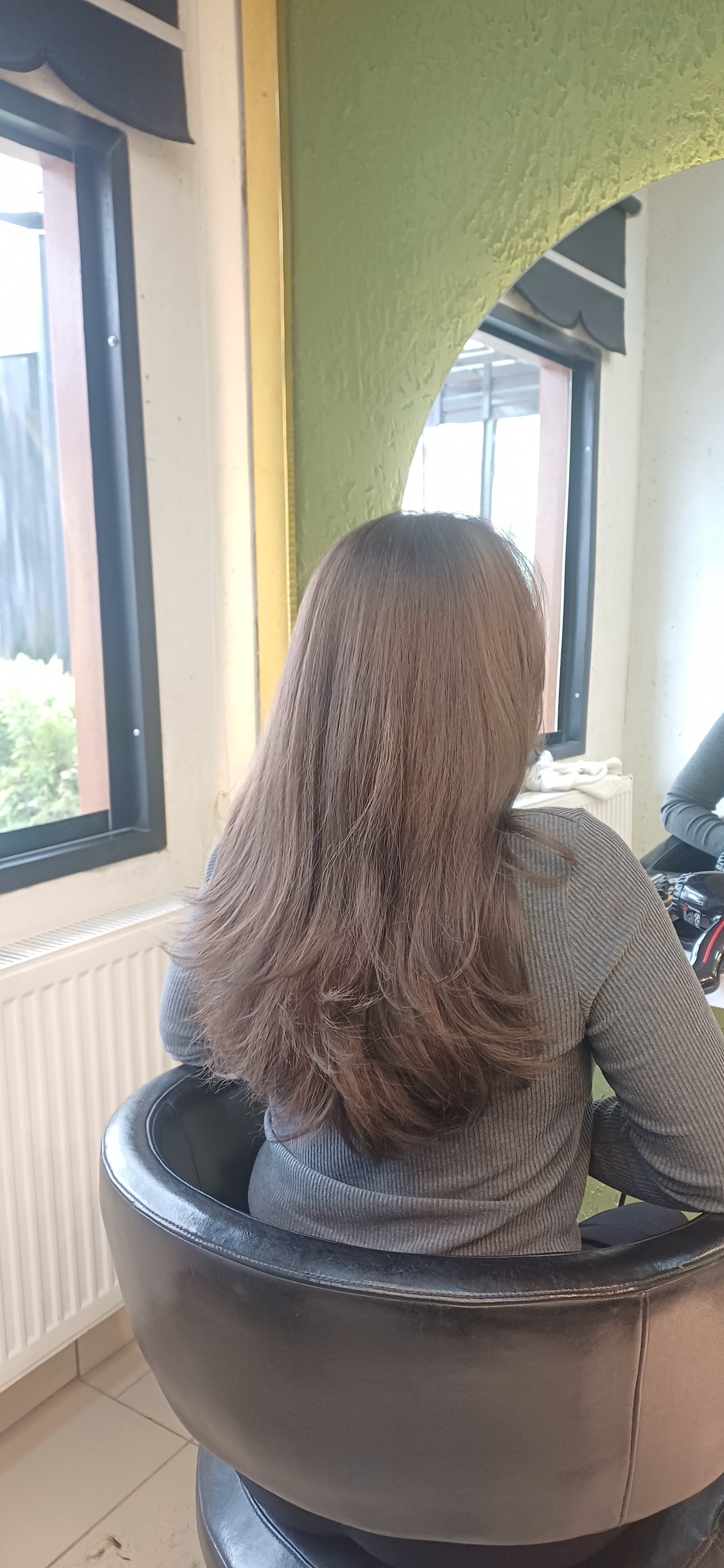 Salon Ozlem