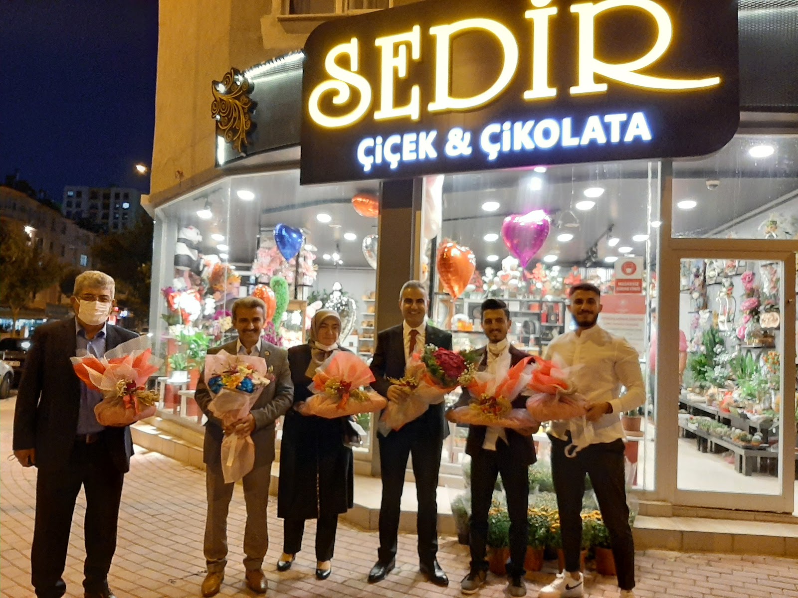 SEDİR ÇİÇEK & ÇİKOLATA